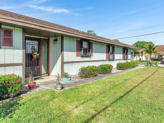 4th image of 1274 SW Fountain Avenue