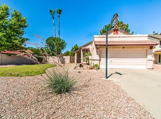 690 N Country Club Way, Chandler, AZ 85226