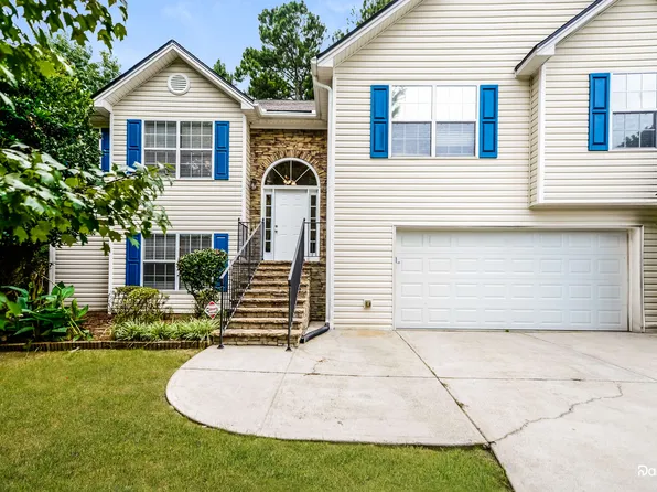 805 Lewis Ridge Cir, Lawrenceville, GA 30045