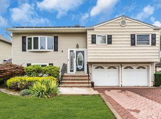 135 8th St, Piscataway, NJ 08854