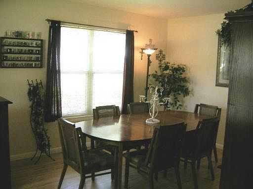 5th image of 8430 HIDDEN MEADOWS DR
