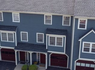 616 Princeton Blvd APT 27, Lowell, MA 01851
