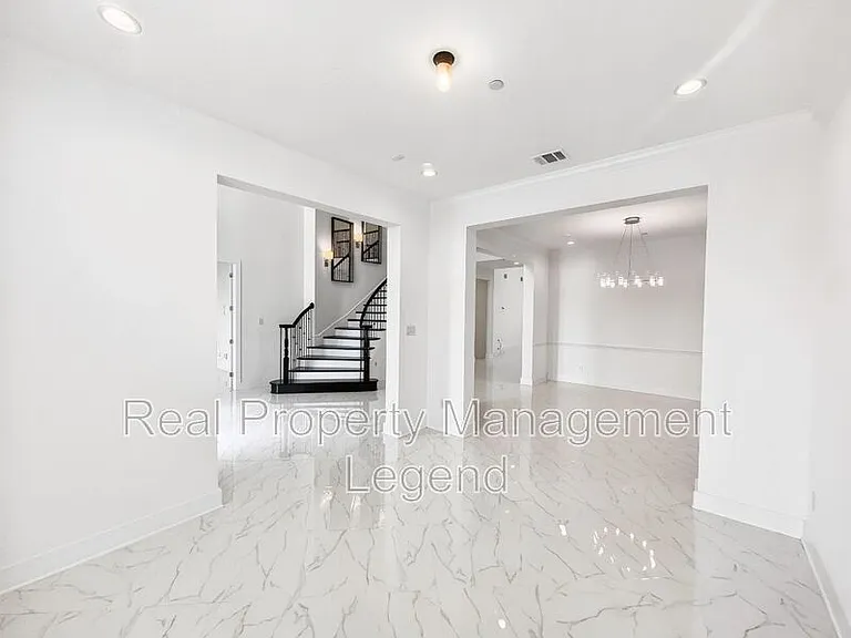 809 Jamestown Ln — Photo 42