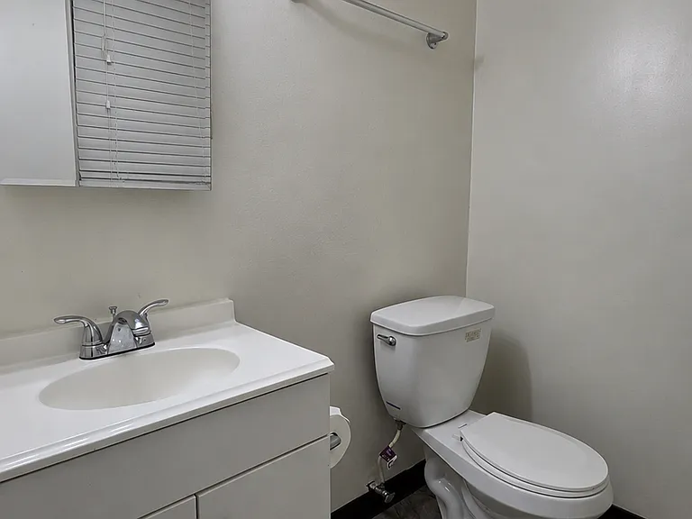 2127 W Virginia Ave — Photo 15