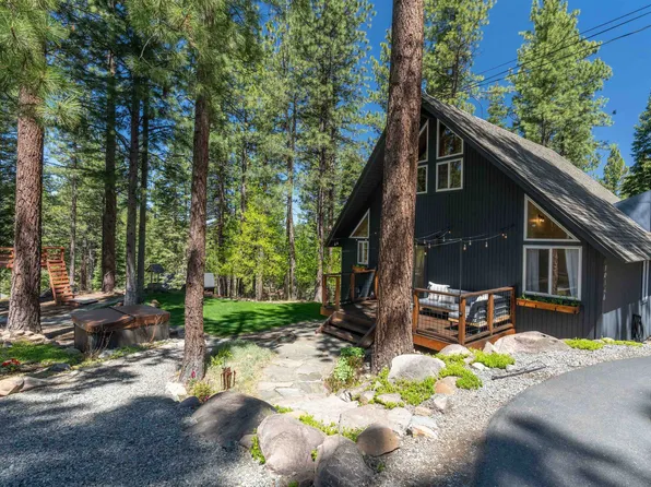10146 Surrey Pl, Truckee, CA 96161