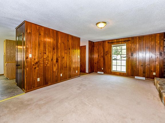 4th image of 427 Luther Jackson Dr