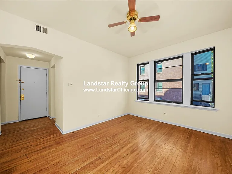3147 N Medill Ave #3 — Photo 2