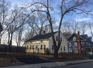 16 Capron St, Uxbridge, MA 01569