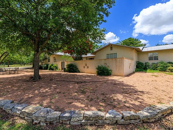 2nd image of 506 Southwoods Dr