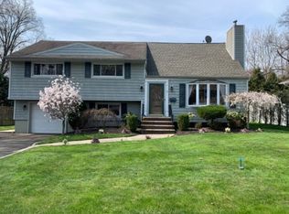 7 Brookdale Rd, Cranford, NJ 07016