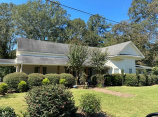 103 Walnut Ave, Seminary, MS 39479