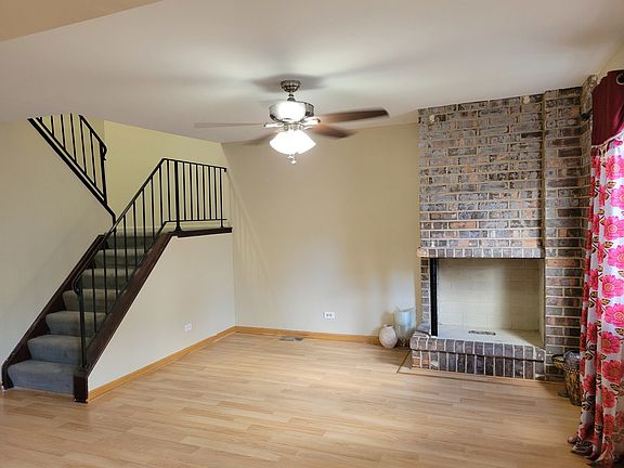 4th image of 483 Rustic Dr