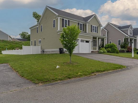 3rd image of 135 Black Birch Dr