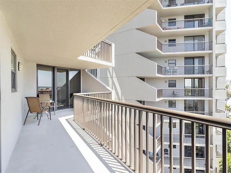 1660 Gulf Blvd #607 — Photo 33