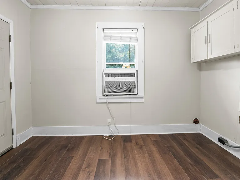 113 Residence St — Photo 17
