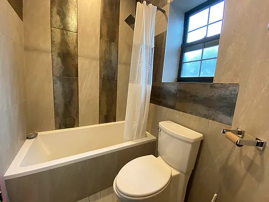 Rented by Nooklyn NYC LLC | media 18