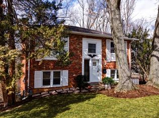 660 S Illinois St, Arlington, VA 22204