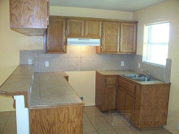 2nd image of 3037 Vista Verde Cir S
