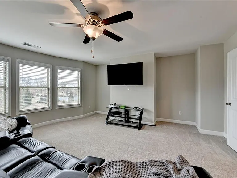 5525 Nesmith Ct — Photo 25