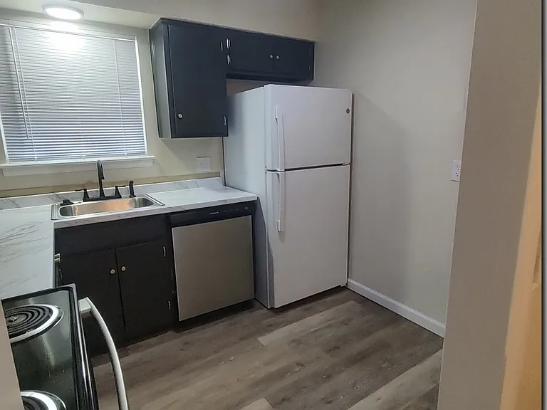 6023 S Madison Ave — Photo 4