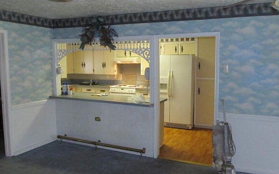 4th image of 206 N Smith St