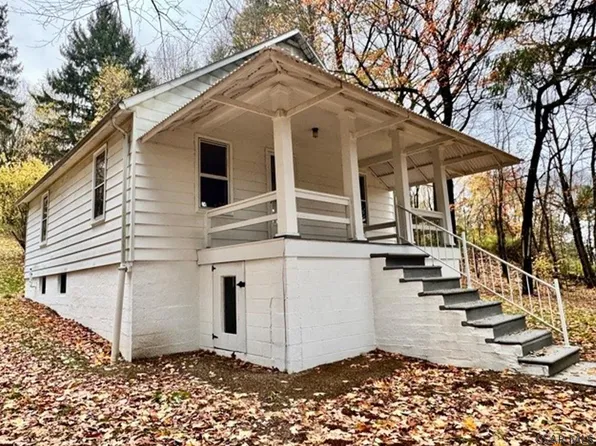 1872 Frankstown Rd, Johnstown, PA 15902