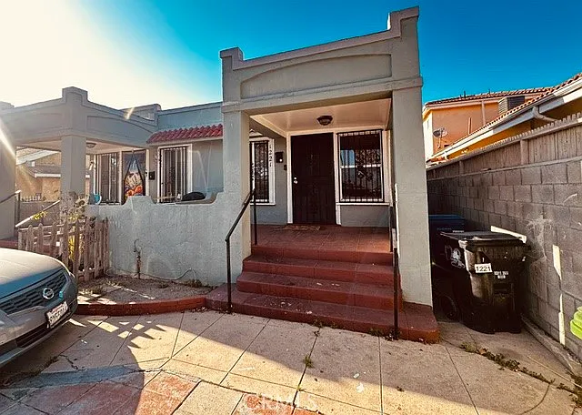 2 bed, 720 sqft, $2,500 — Photo 2