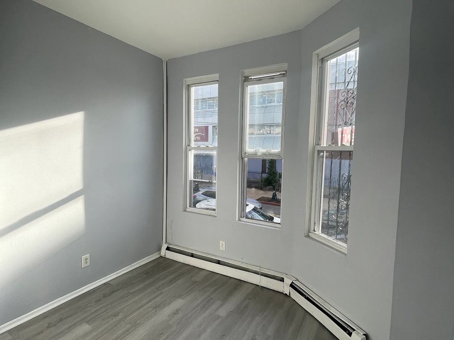 3 bed, $2,100 — Photo 4