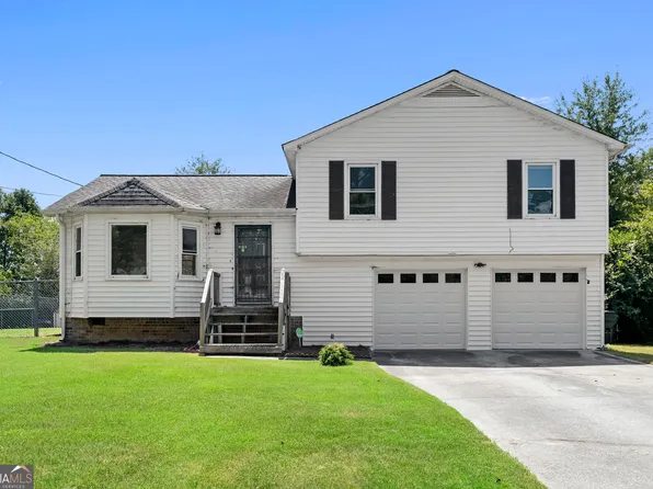 1560 Rose Garden Ln, Loganville, GA 30052