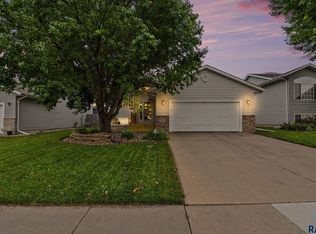 7027 W 50th St, Sioux Falls, SD 57106