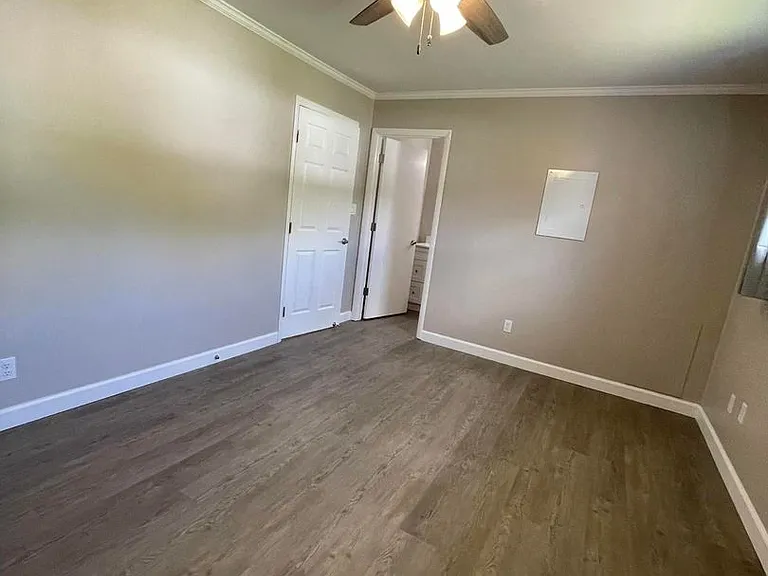 Willow Terrace Apartments — Photo 3