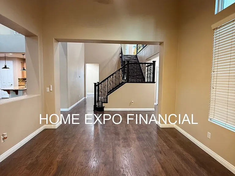 1456 Moonlight Dr — Photo 63