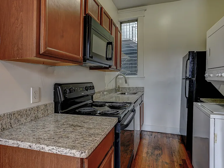 209 W 5th Ave #204 — Photo 14