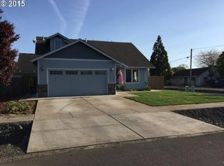 211 E B St, Halsey, OR