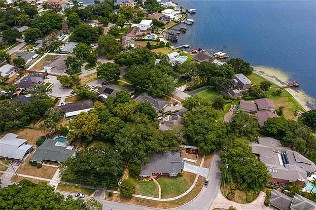 11212 Carrollwood Dr — Photo 63