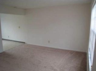2977 Dana Dr, Columbus, OH 43209