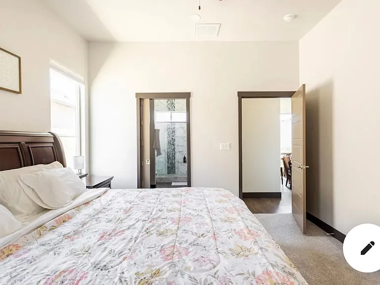 2469 Apex Ave #B — Photo 16