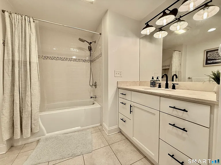 23 Sleepyhollow Dr — Photo 21