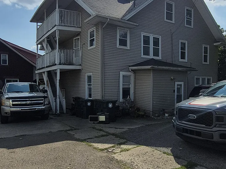 408 Fulton Rd NW #3 — Photo 8