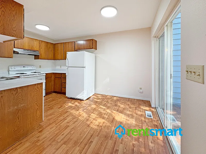 3 bed, 1.5 bath, $2,275 — Photo 4