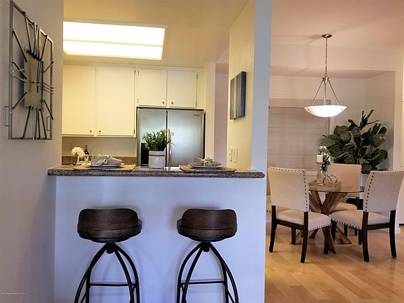 5th image of 221 S Oak Knoll Ave APT 301