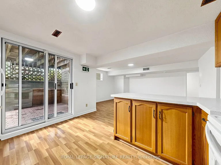 156 Centennial Rd #BASEMENT — Photo 5