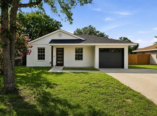 405 Goss St, Kerrville, TX 78028