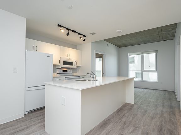 5th image of 308 Colony St #1286310