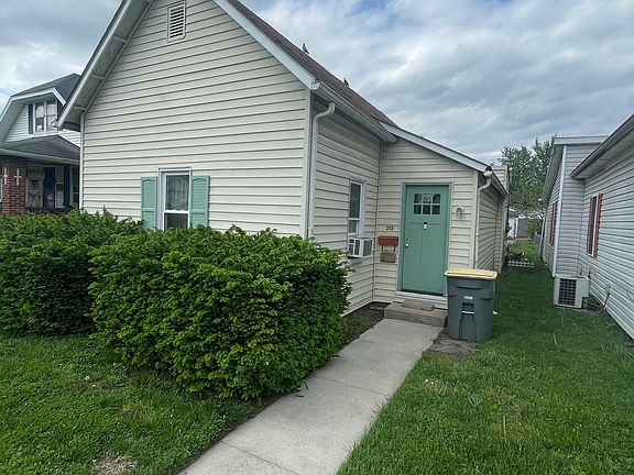 3rd image of 215 E Laurel St