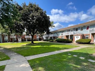 3C Hemlock Drive, Bay Shore, NY 11706