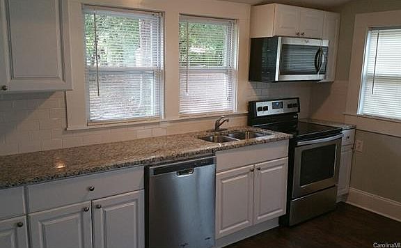 3rd image of 806 Cadillac St