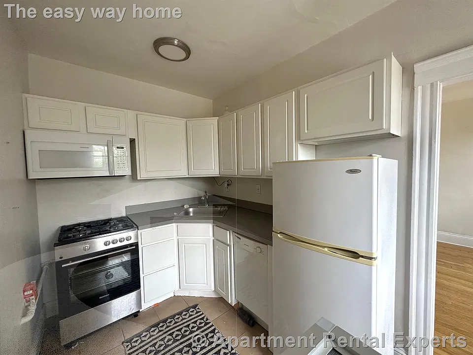 28 Langdon St #12