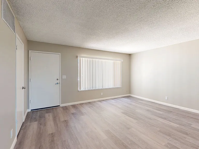 Hidden Glen Apartments — Photo 12