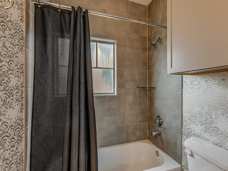 1521 N Blackwelder Ave — Photo 25